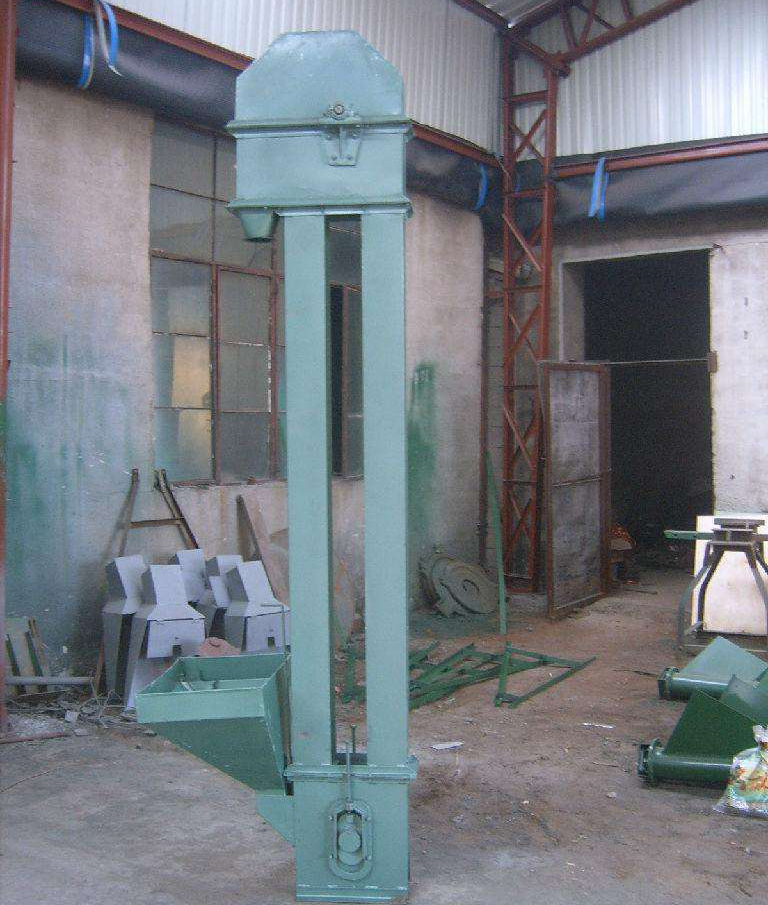 淺談環(huán)鏈斗式提升機輸送帶的安裝，調(diào)試和維護