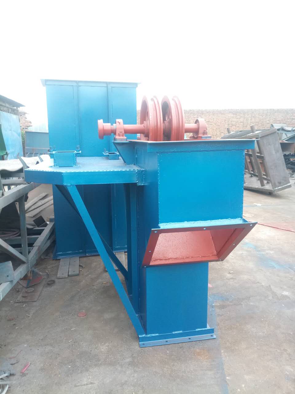 斗式提升機防漏結構改造后的優(yōu)勢有哪些？